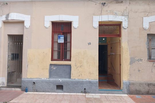 Fachada de casa à venda com 1 quarto, 70m² em Luz, São Paulo