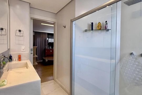Banheiro da suíte  de apartamento à venda com 4 quartos, 156m² em Caiçara-adelaide, Belo Horizonte