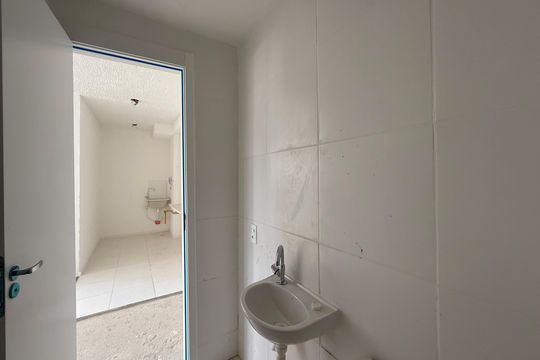Banheiro   de apartamento à venda com 2 quartos, 32m² em Jardim Caravelas, São Paulo
