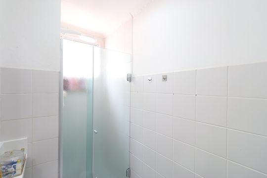 Banheiro  de apartamento à venda com 2 quartos, 50m² em Limão, São Paulo
