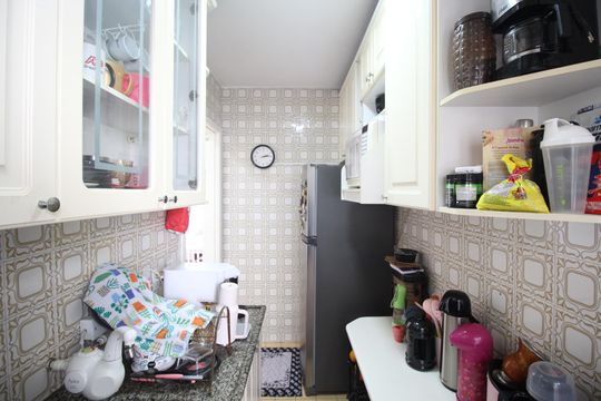 Cozinha de apartamento à venda com 2 quartos, 60m² em Petrópolis, Porto Alegre