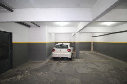 Garagem de apartamento à venda com 2 quartos, 60m² em Petrópolis, Porto Alegre