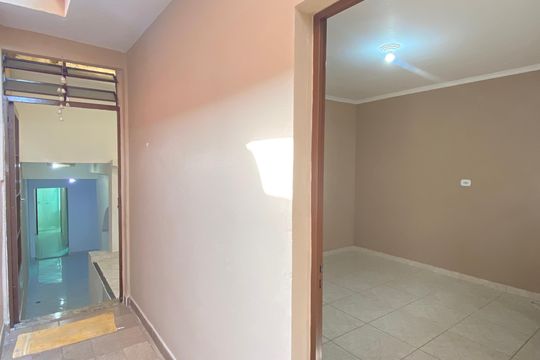 Área externa de casa à venda com 2 quartos, 116m² em Santo Antônio, Osasco