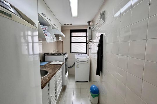Cozinha de apartamento para alugar com 2 quartos, 72m² em Copacabana, Rio de Janeiro