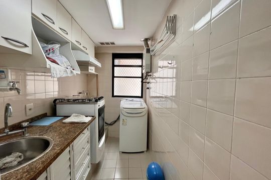 Cozinha de apartamento para alugar com 2 quartos, 72m² em Copacabana, Rio de Janeiro