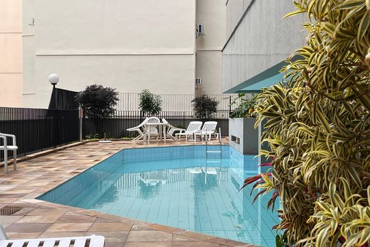 Área comum - Piscina de apartamento para alugar com 2 quartos, 72m² em Copacabana, Rio de Janeiro