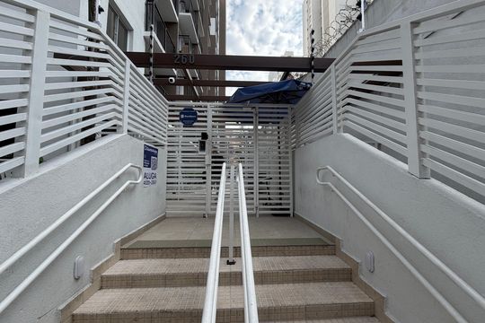 Fachada de kitnet/studio para alugar com 1 quarto, 27m² em Brás, São Paulo