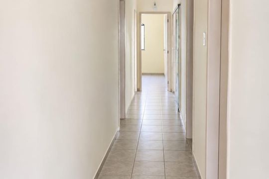 Corredor de casa para alugar com 4 quartos, 143m² em Centro, São Gonçalo