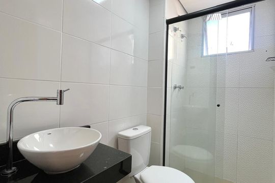 Banheiro de apartamento para alugar com 2 quartos, 44m² em Parque Industrial, Campinas