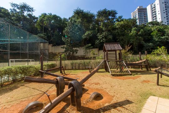 Área comum - Playground de apartamento para alugar com 2 quartos, 68m² em Jardim Tupanci, Barueri