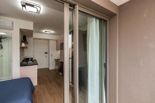 Varanda de kitnet/studio para alugar com 1 quarto, 27m² em Brooklin, São Paulo