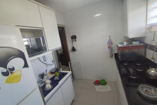 Cozinha de apartamento à venda com 2 quartos, 47m² em Alípio de Melo, Belo Horizonte