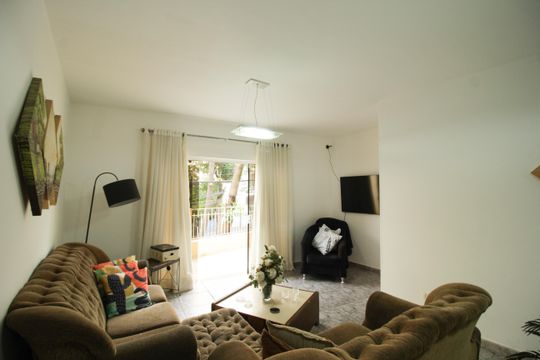 Casa à venda com 3 quartos, 148m² em Parque Sao Domingos, São Paulo