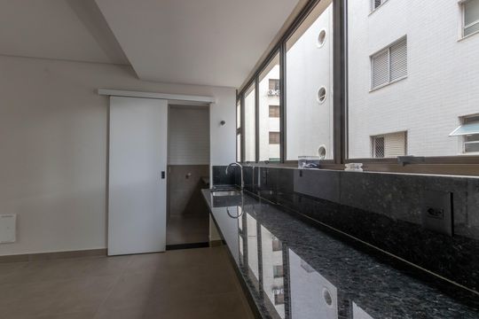 Cozinha de apartamento à venda com 2 quartos, 69m² em Anchieta, Belo Horizonte