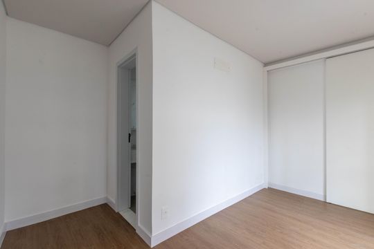 Quarto de apartamento à venda com 1 quarto, 43m² em Anchieta, Belo Horizonte