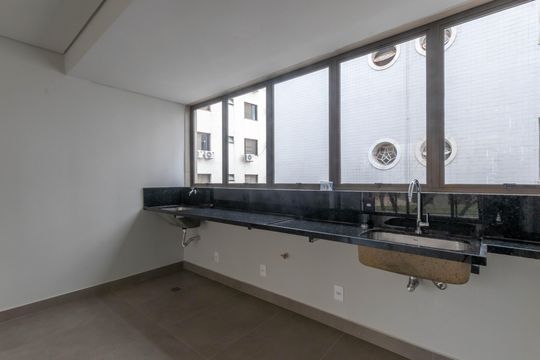 Cozinha de apartamento à venda com 1 quarto, 43m² em Anchieta, Belo Horizonte