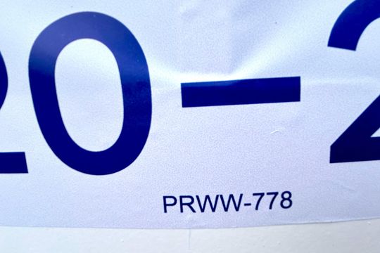 Código da placa PRWW-778 de apartamento para alugar com 2 quartos, 55m² em Jardim Pinhal, Guarulhos