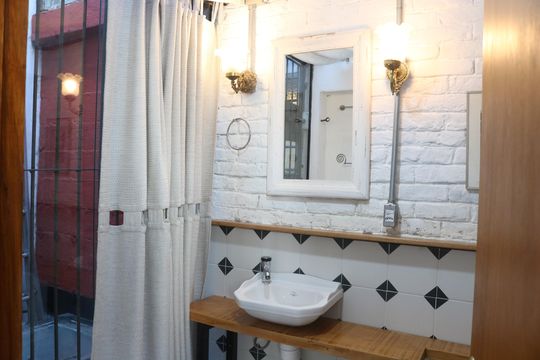 Banheiro de casa para alugar com 1 quarto, 52m² em Perdizes, São Paulo