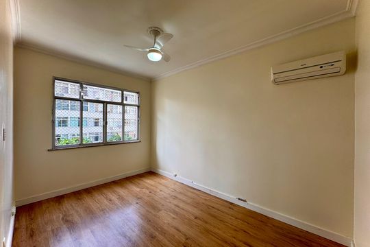 Apartamento para alugar com 3 quartos, 129m² em Laranjeiras, Rio de Janeiro
