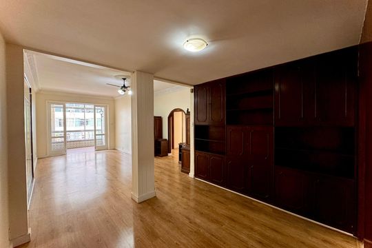 Apartamento para alugar com 3 quartos, 129m² em Laranjeiras, Rio de Janeiro