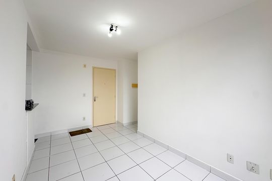 Sala de apartamento para alugar com 2 quartos, 45m² em Taboão, São Bernardo do Campo