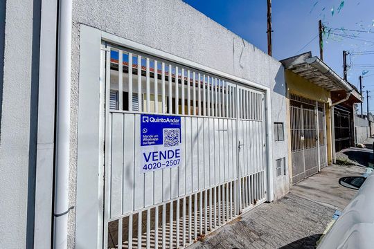 Fachada com Plaquinha de casa à venda com 2 quartos, 123m² em Vila Esperança, São Paulo