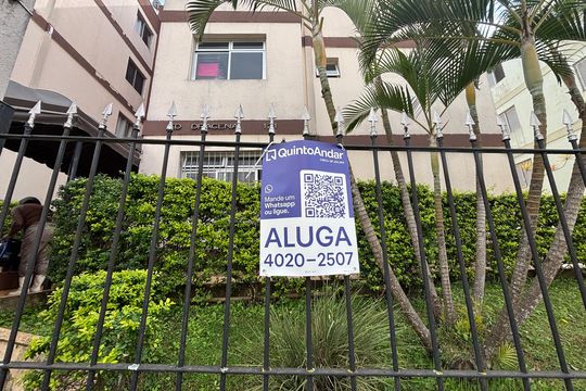 Placa de apartamento para alugar com 2 quartos, 60m² em Jardim Rio das Pedras, Cotia