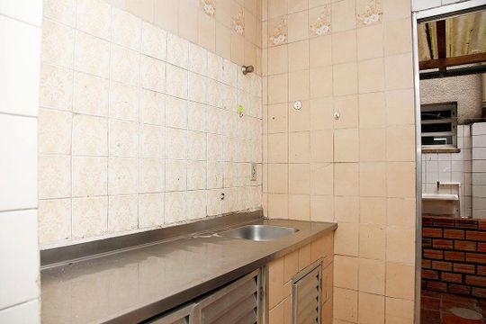 Cozinha de apartamento à venda com 1 quarto, 50m² em São João, Porto Alegre