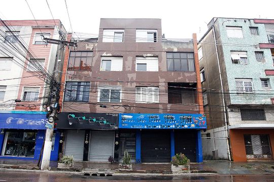 Fachada de apartamento à venda com 1 quarto, 50m² em São João, Porto Alegre