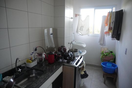 Cozinha de apartamento à venda com 2 quartos, 46m² em Alphaville, Santana de Parnaíba