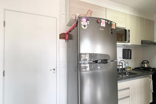Cozinha de apartamento para alugar com 2 quartos, 39m² em Vila Morro Grande, São Paulo