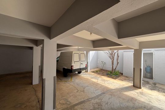 Garagem de apartamento à venda com 3 quartos, 250m² em Heliópolis, Belo Horizonte