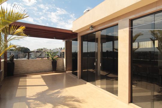 Cobertura de apartamento à venda com 3 quartos, 250m² em Heliópolis, Belo Horizonte