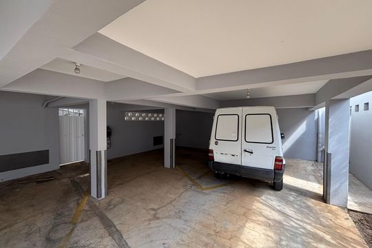 Garagem de apartamento à venda com 3 quartos, 250m² em Heliópolis, Belo Horizonte