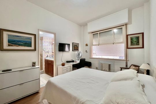 Apartamento para alugar com 4 quartos, 177m² em Leblon, Rio de Janeiro