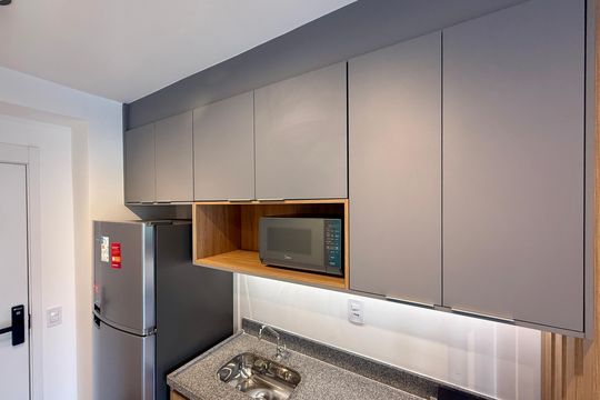 Cozinha  de kitnet/studio para alugar com 1 quarto, 24m² em Vila Cordeiro, São Paulo