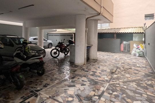 Área Comum - Garagem de apartamento para alugar com 3 quartos, 130m² em Aparecida, Santos