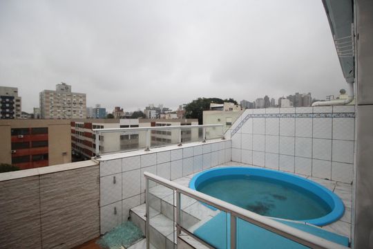 Piscina de apartamento para alugar com 3 quartos, 147m² em Petrópolis, Porto Alegre