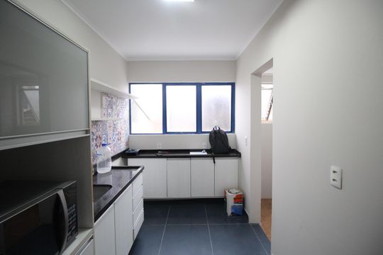 Cozinha de apartamento para alugar com 3 quartos, 147m² em Petrópolis, Porto Alegre