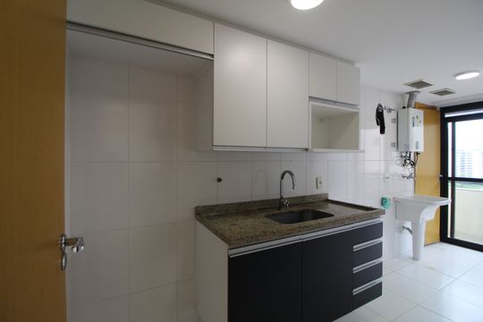 Cozinha de apartamento à venda com 3 quartos, 86m² em Barra Olímpica, Rio de Janeiro