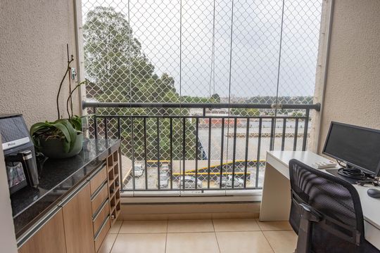Varanda  de apartamento à venda com 2 quartos, 67m² em Conceição, Diadema