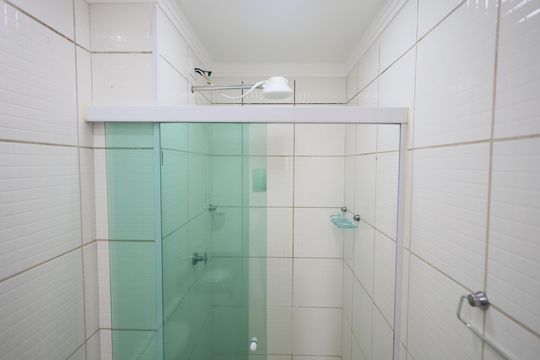 Banheiro de apartamento para alugar com 2 quartos, 49m² em Conceicao, Osasco