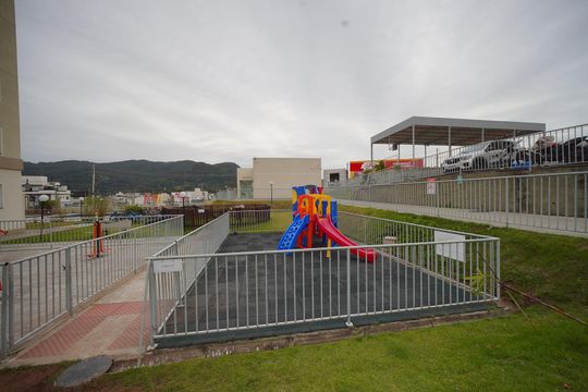 Playground de apartamento para alugar com 2 quartos, 43m² em Caminho Novo, Palhoça