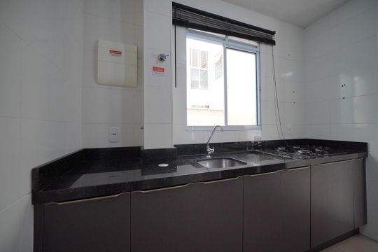 Cozinha de apartamento para alugar com 2 quartos, 43m² em Caminho Novo, Palhoça