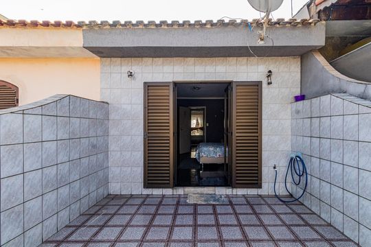 Varanda do quarto 2 de casa de condomínio à venda com 2 quartos, 207m² em Vila Campanela, São Paulo