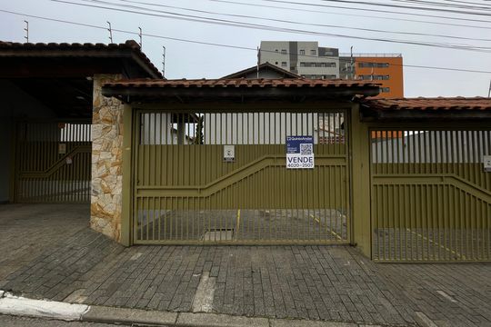 Fachada+Placa de casa de condomínio à venda com 2 quartos, 65m² em Burgo Paulista, São Paulo