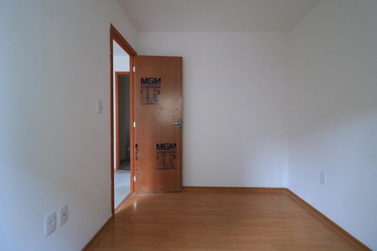 Quarto de apartamento à venda com 2 quartos, 35m² em Del Castilho, Rio de Janeiro
