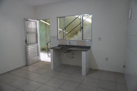 Casa para alugar com 1 quarto, 30m² em Conjunto Habitacional Sitio Conceicao, São Paulo