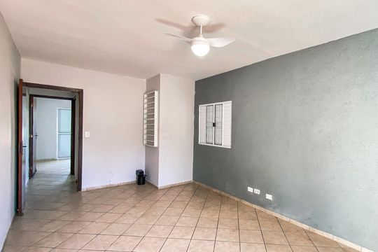 Quarto 1 de casa para alugar com 2 quartos, 105m² em Cidade Líder, São Paulo