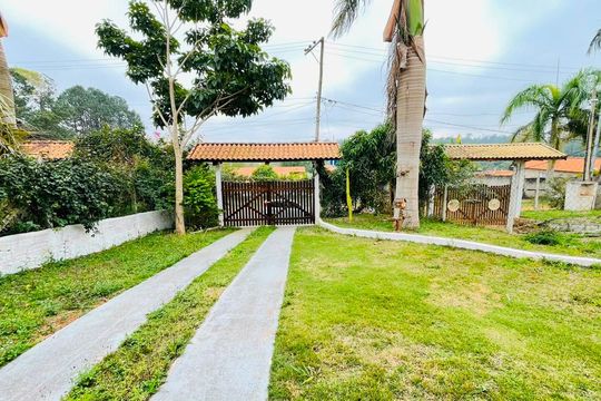 Garagem de casa para alugar com 2 quartos, 140m² em Chácara Tropical (caucaia do Alto), Cotia